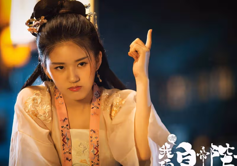嬰兒肥的她曾參加過超女，還當過網紅，如今因為什麼大火？