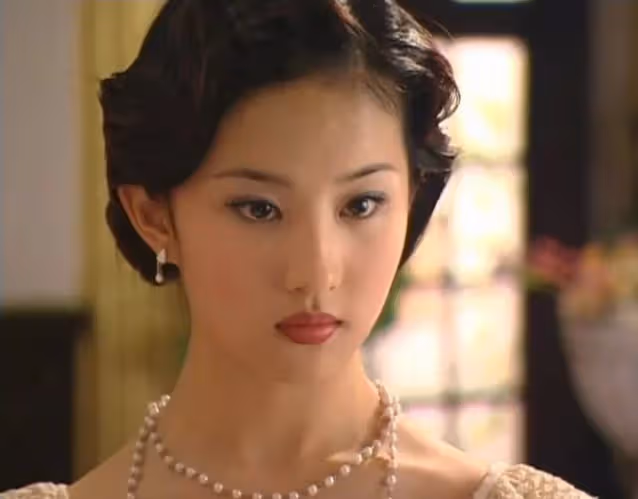 母愛很偉大!劉亦菲媽媽「為女兒兩婚兩離」至今單身 近照曝光「氣質比女兒好」
