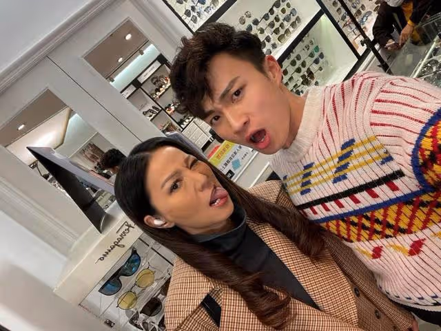 TVB知名女星慶生驚現雙下巴!富商丈夫滿頭白髮,結婚9年無兒無女
