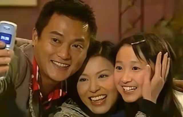 TVB知名女星慶生驚現雙下巴！富商丈夫滿頭白髮，結婚9年無兒無女
