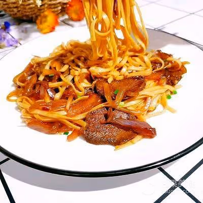 黑椒牛肉炒麵的做法