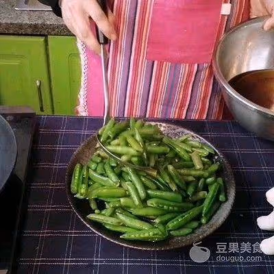 麻辣豌豆莢的做法