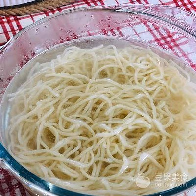 麻辣涼麵的做法