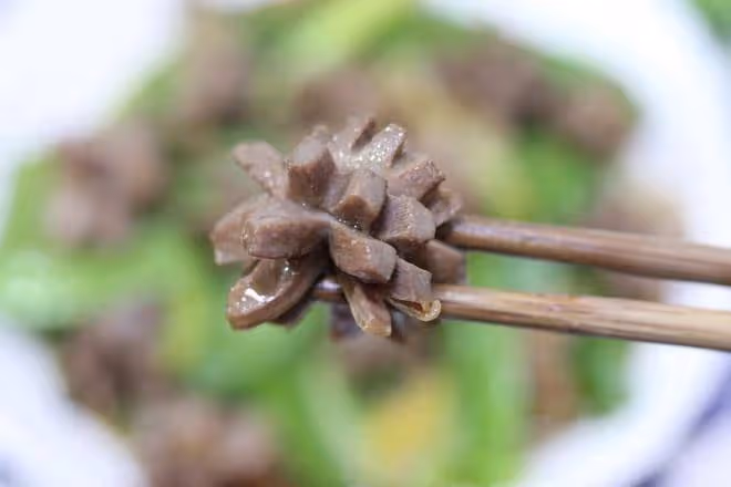 雞身上「最營養」的地方,肉販子自己留著吃,一隻雞就一個!