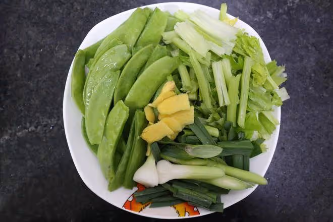 雞身上「最營養」的地方,肉販子自己留著吃,一隻雞就一個!
