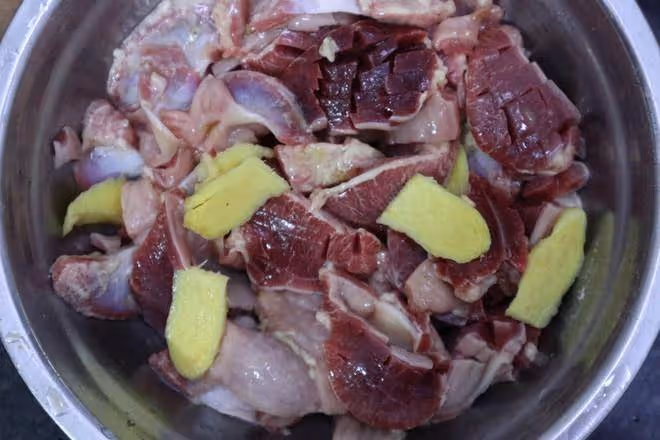 雞身上「最營養」的地方,肉販子自己留著吃,一隻雞就一個!