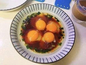 雞蛋的第一百種吃法「蔥油蒸雞蛋」，健康有營養，好吃到舔盤子