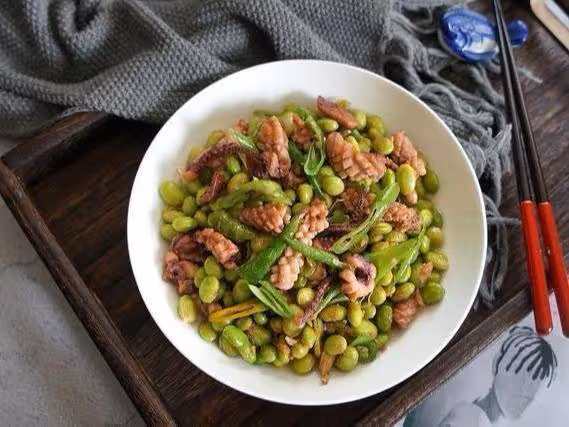 魷魚炒毛豆,宮保素丁,果汁裡脊這幾道家常菜的做法