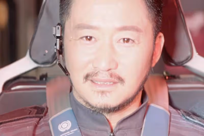《流浪地球2》預售破1億,躲過了吳京,卻被這位68歲的男三驚艷了