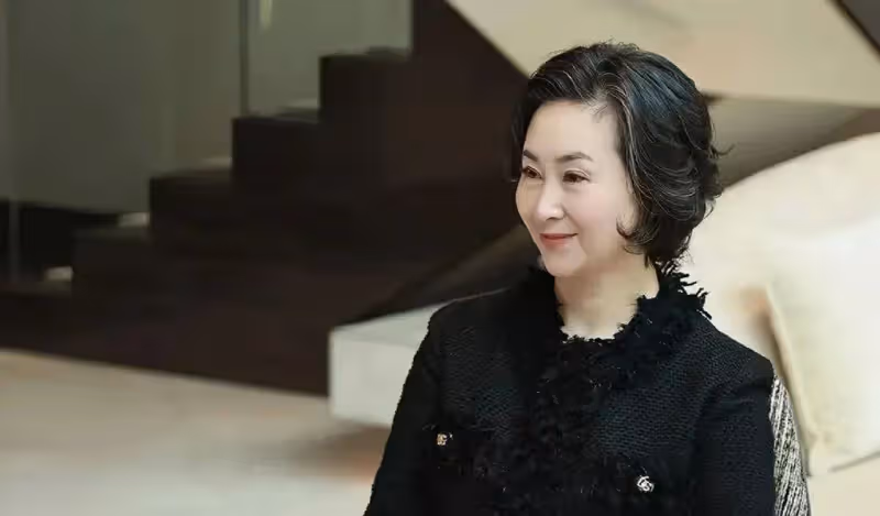 田朴珺與何超瓊同框,誰是貴族一眼就能看出來,田朴珺明顯輸了
