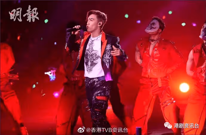 張天賦紅館演唱會群星捧場!李嘉欣被問劉鑾雄即擰轉面
