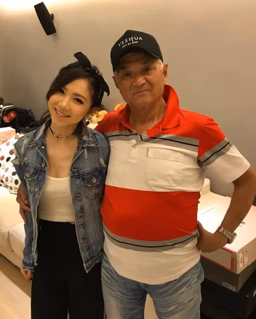 年前至親離去!31歲女星「再也無法和親人團聚」悲痛發文 悲吐心聲「等我們在天國相聚」讓人不捨
