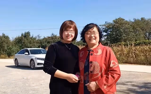 彩禮是借的，結婚當天新娘還要錢，婆婆急哭，新郎：不結了