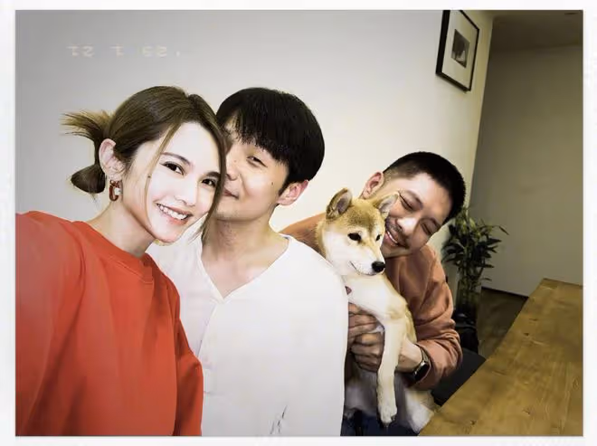 楊丞琳除夕與李榮浩秀恩愛，幫婆婆洗碗，把媽媽接到北京過春節