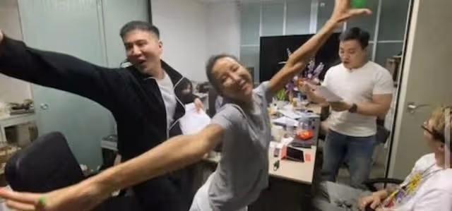 暴瘦雙頰凹陷！香港樂壇天后近況令人擔心，多次傳其外籍老公出軌
