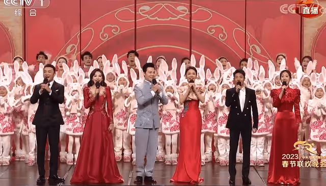 王嘉寧為何能頂替李思思主持兔年春晚?撒貝寧的回覆讓人笑翻
