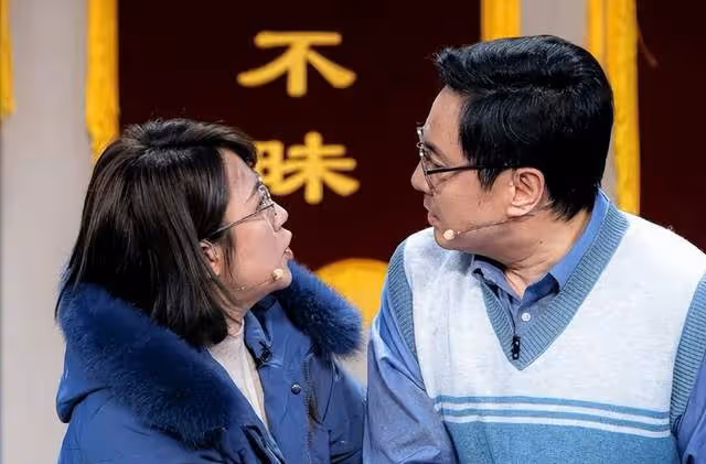 張若昀問沈騰:明年還會不會和馬麗參加央視春晚?沈騰回應超搞笑