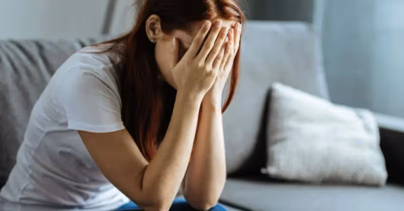 臨近過年，母親張口要兩萬塊打點親戚，女兒哭訴：你要毀了我嗎？