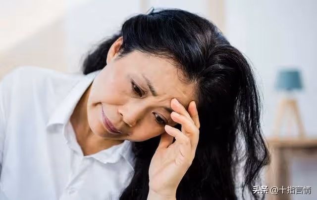 臨近過年,母親張口要兩萬塊打點親戚,女兒哭訴:你要毀了我嗎?
