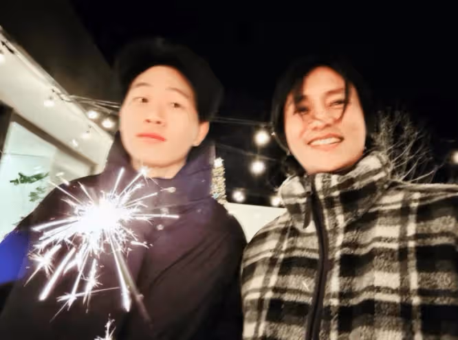 陳坤曬全家福喜迎新年!20歲海歸兒子太帥氣,母親優雅氣質好