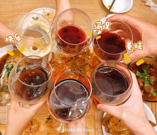 王寶強前妻馬蓉罕見更動態，曬年夜飯過春節，離婚分錢後生活愜意