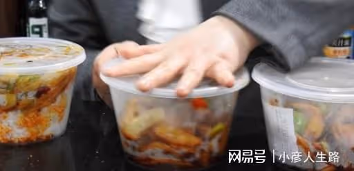 大廚透露：雖然外賣不好，但這4道菜可以放心點，做菜的無法亂來