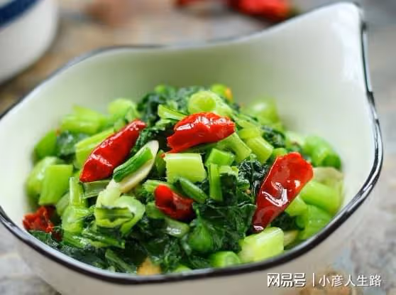 大廚透露：雖然外賣不好，但這4道菜可以放心點，做菜的無法亂來
