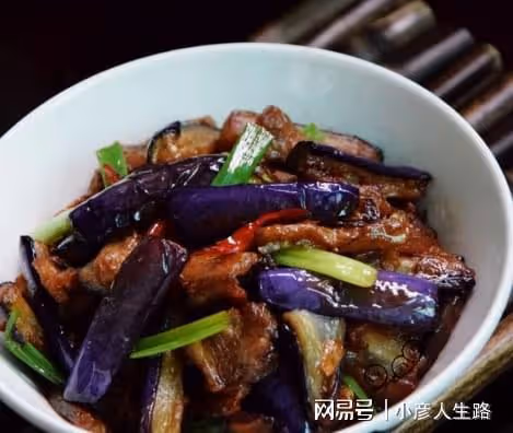 大廚透露:雖然外賣不好,但這4道菜可以放心點,做菜的無法亂來