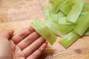 涼拌萵筍結