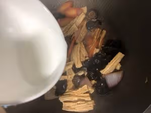 【素食者福利】比肉還好吃的素燒腐竹