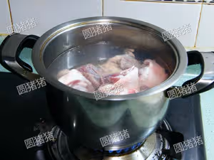 巧做香辣美容蹄