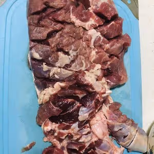 家庭版超嫩多汁的烤羊腿肉