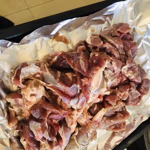 家庭版超嫩多汁的烤羊腿肉