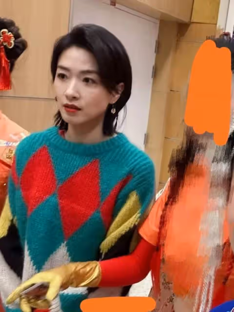 春晚女明星都太美了:趙麗穎夢回薛杉杉,坐在觀眾席的萬茜像周濤