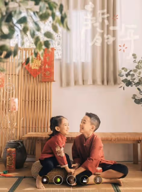 應采兒春節曬全家福,和陳小春同框被指像父女,弟弟越來越像女孩