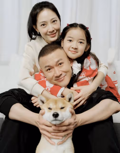 恭喜！44歲聶遠再當爹，大年初一官宣二胎出生，曬全家福幸福洋溢