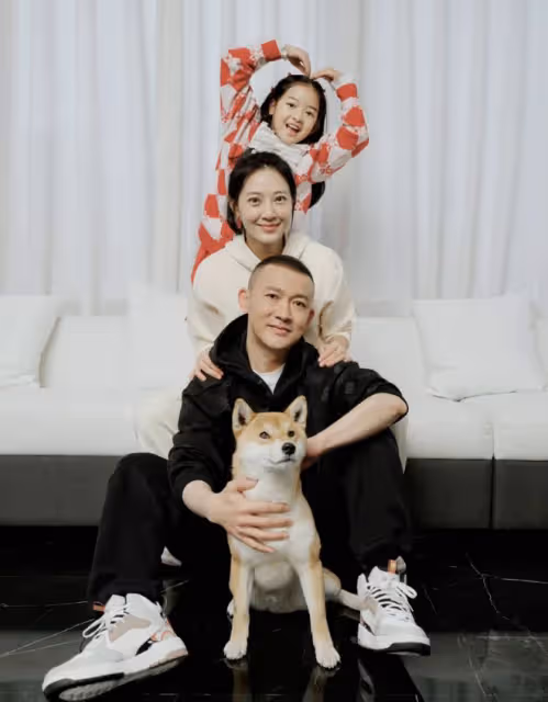 恭喜！44歲聶遠再當爹，大年初一官宣二胎出生，曬全家福幸福洋溢
