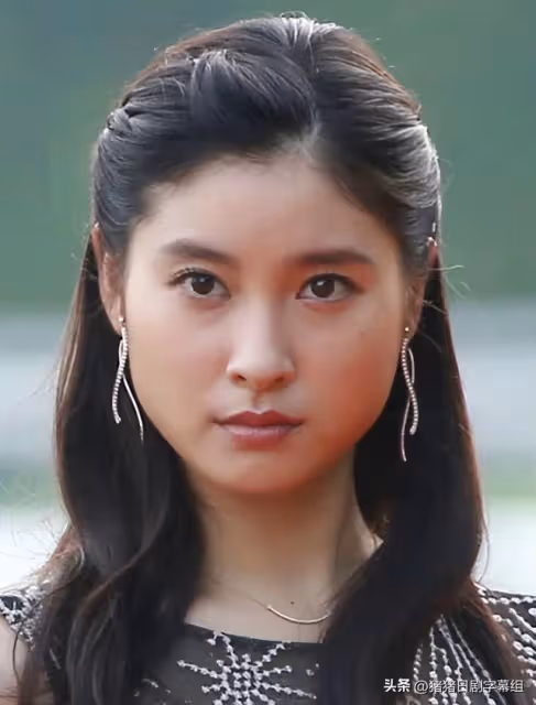 宣布奉子成婚是對前男友的「嘲諷」?