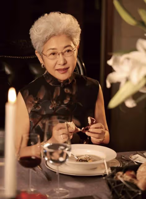 不愧是最美外交官傅瑩,69歲打扮優雅大氣,盡顯東方女性美