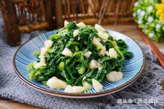 美食推薦：涼拌小油菜，蕃茄炒冬瓜，老醋蟄頭，紅油百葉的做法