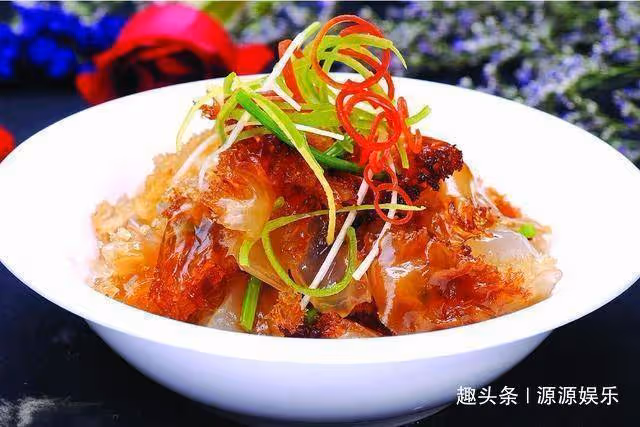 美食推薦：涼拌小油菜，蕃茄炒冬瓜，老醋蟄頭，紅油百葉的做法