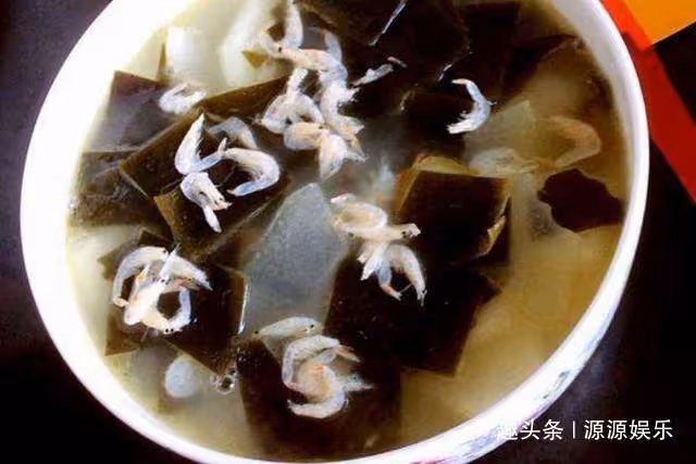 美食嚴選：蝦皮海帶湯，剁椒拌木耳，老醋三寶，黃貢椒炒脆肚做法