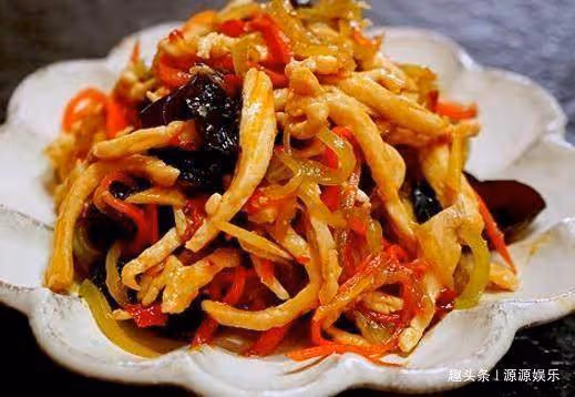 美食嚴選:啤酒魚,小炒雞絲,麻辣羊血,皮蛋拌豆角的做法