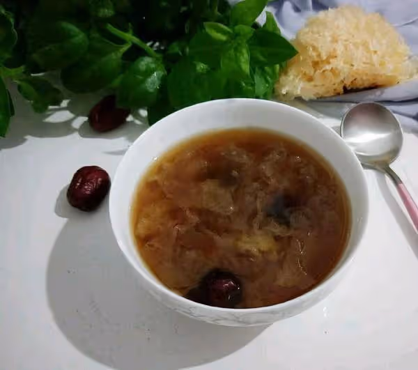 紅棗與和它一起煮，常喝皮膚白了，子宮乾淨了，頭髮慢慢柔順光滑