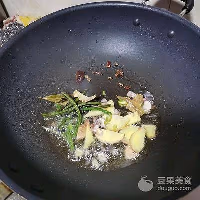 紫蘇燜鴨的做法