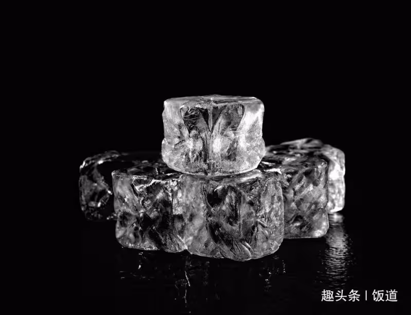 自己凍的冰塊是白的，肯德基的卻是透明的？