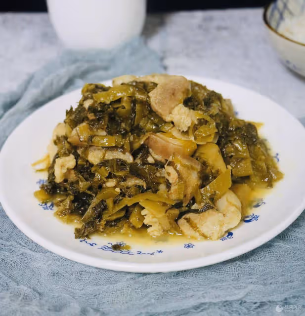 能吃兩碗飯的下飯菜:酸菜燜豬肉