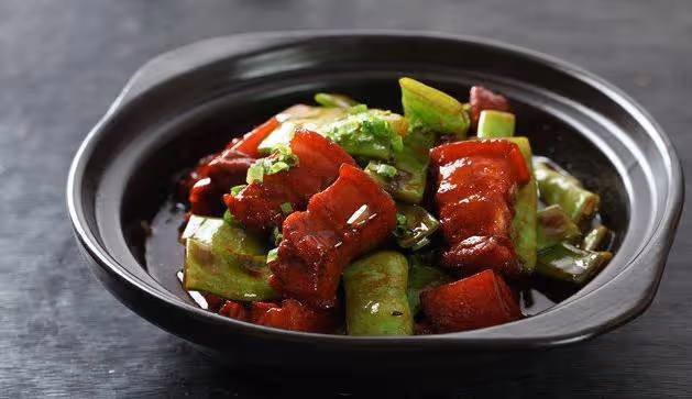 美食精選:豆角小燉肉,海帶雞蛋卷,焗烤堅果牛油果,雷筍炒肉片