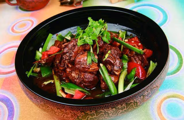 美食精選:紅燒雞塊,豌豆牛肉粒,番茄燉土豆胡蘿蔔