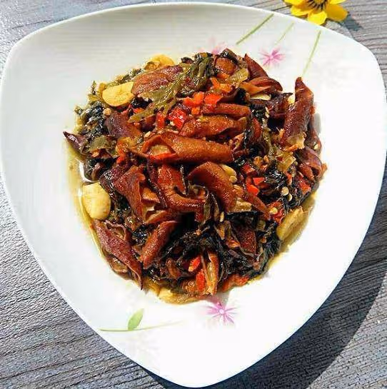 美食精選:糯米桂花藕,臘鴨腿燴油豆腐,紅燒大蝦,豆花酥肉